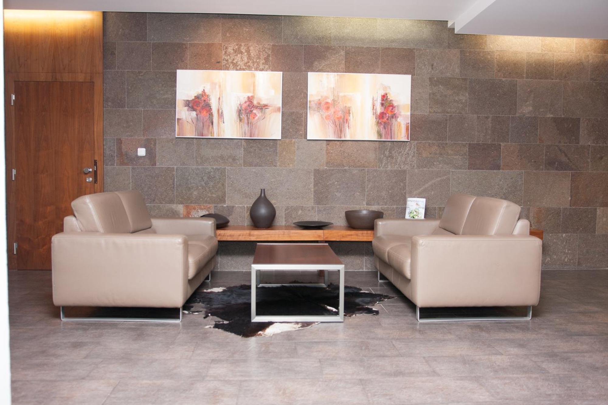 Hotel Rottal Otrokovice Ngoại thất bức ảnh