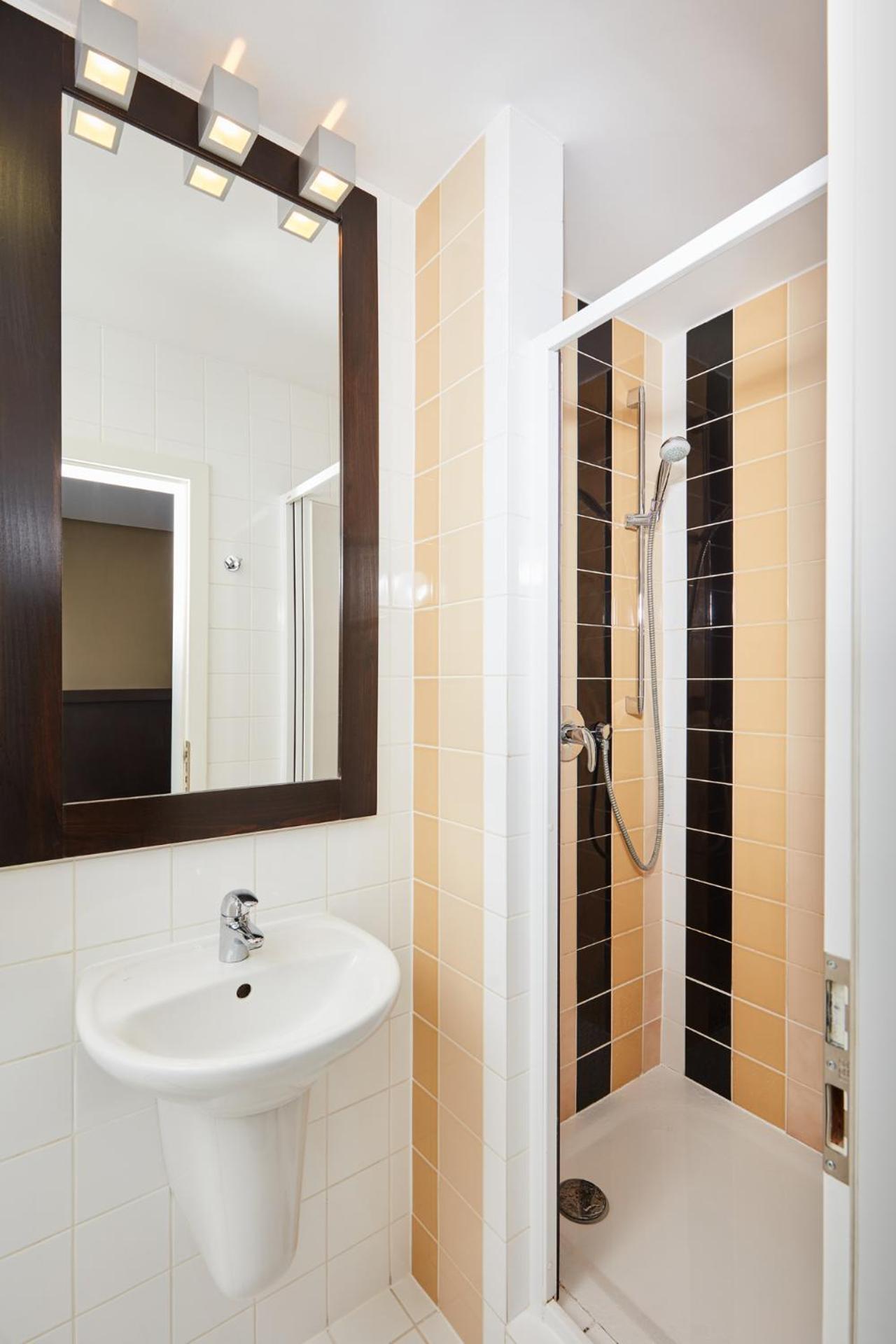Hotel Rottal Otrokovice Ngoại thất bức ảnh